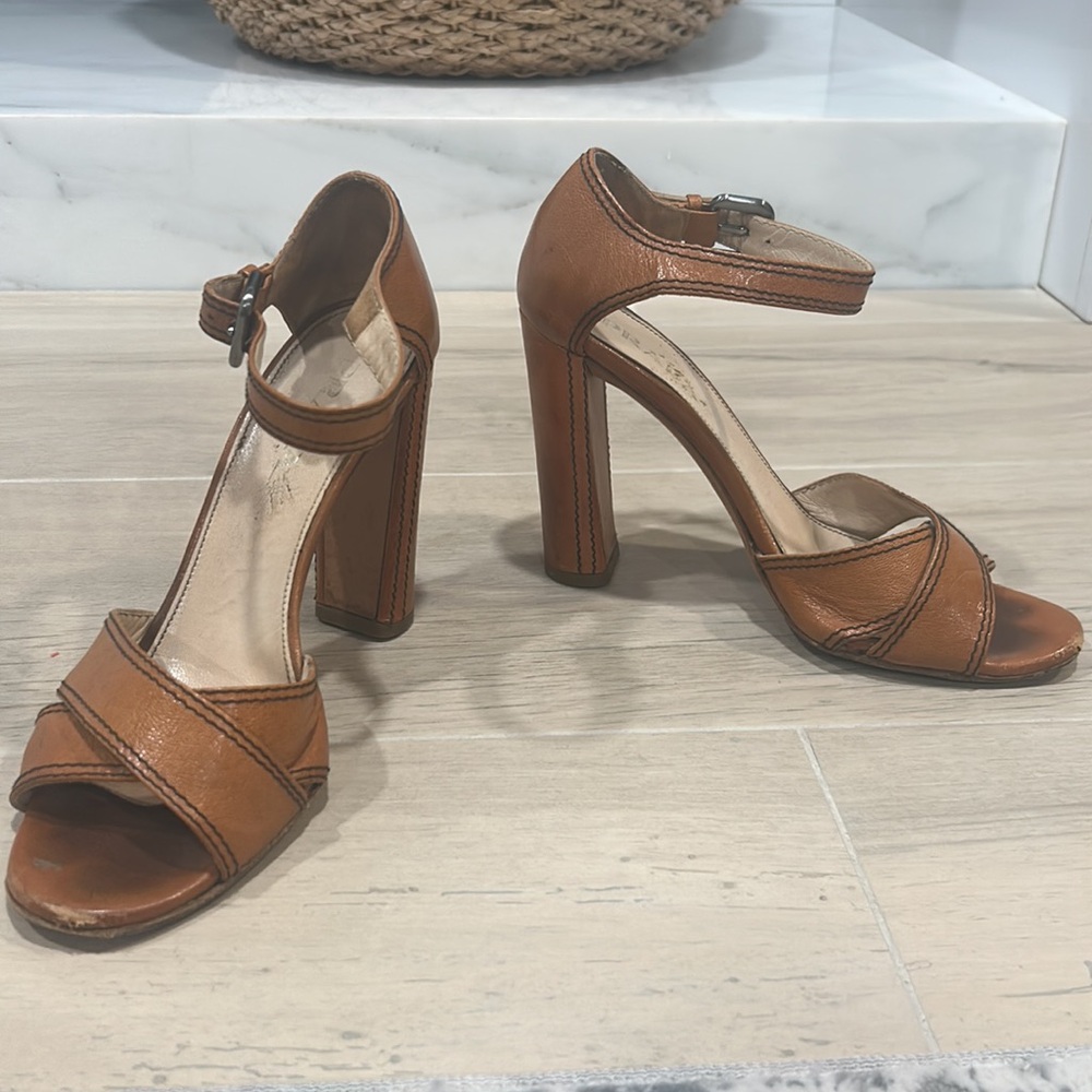 Prada heels - Picture 11 of 13